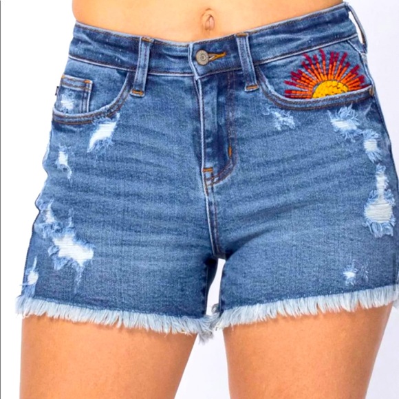 Sun embroidered cut offs - Picture 1 of 3